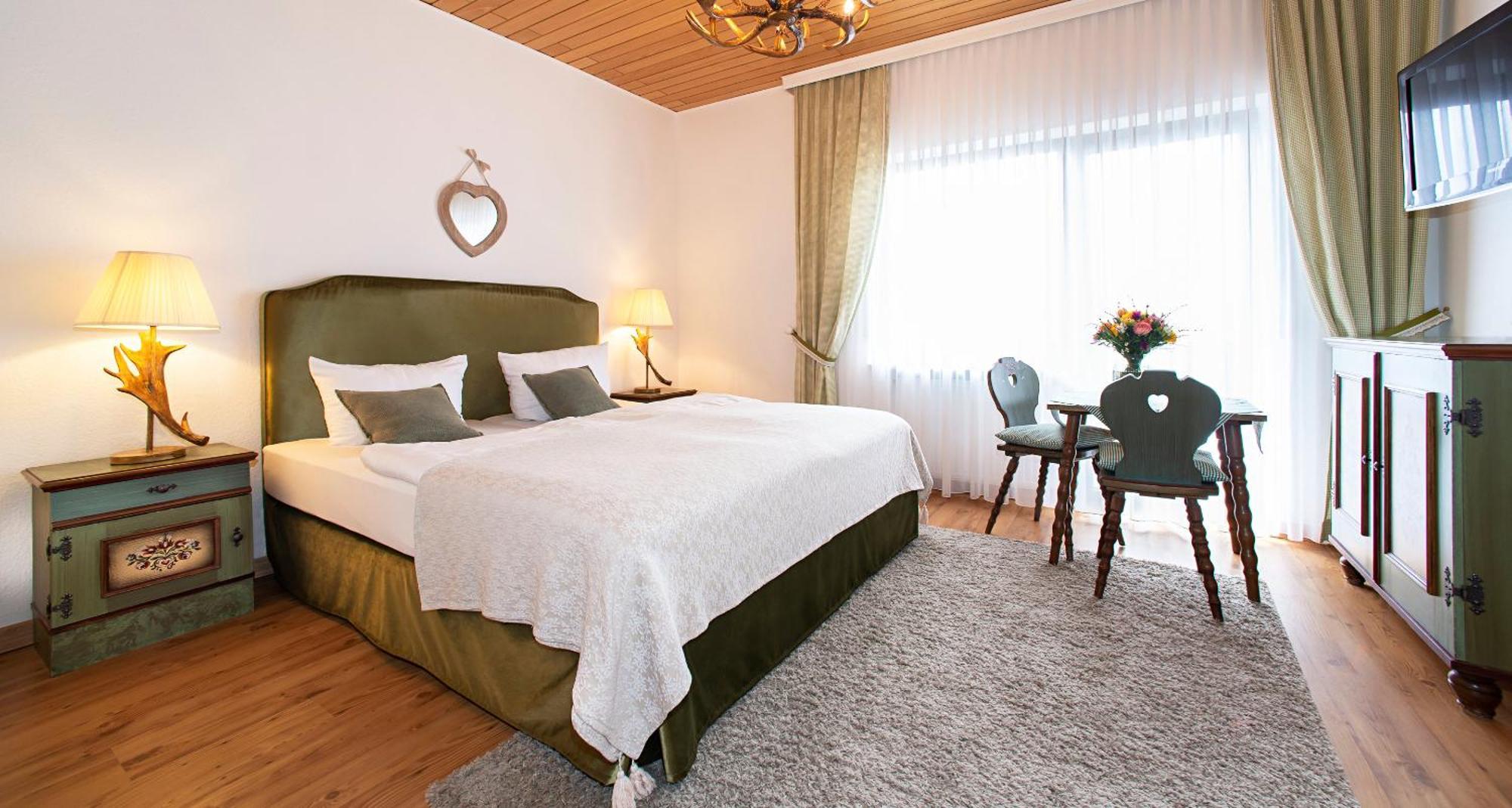 Victor'S Seehotel Weingaertner Bostalsee Bosen-Eckelhausen Exterior photo